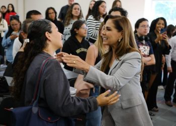 Recibe Mara Lezama la medalla Liderazgo Anáhuac en Comunicación 2025, primera gobernadora en recibir esta distinción por su compromiso social