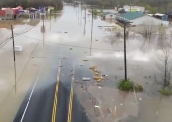 Se registran inundaciones y tornados y tormentas en el sur y centro-norte de EE.UU.