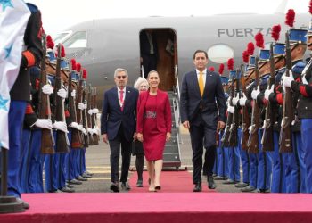 Sheinbaum se reúne con presidentes de Uruguay, Guatemala, Brasil y Colombia en Honduras