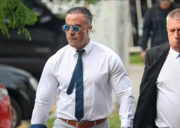 Testigo afirma que médico de Maradona falsificó informe y mintió sobre operación al ídolo