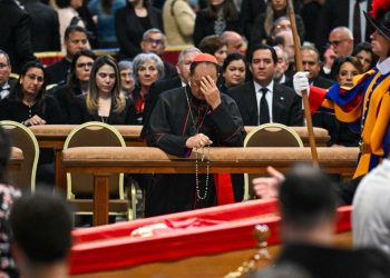 Unas 250 mil personas despidieron al papa Francisco en la basílica de San Pedro