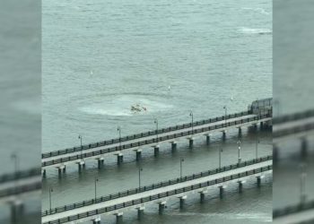 #Video Helicóptero se estrella en el río Hudson de NY; hay seis muertos