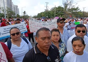 Avenida Bonampak bloqueada