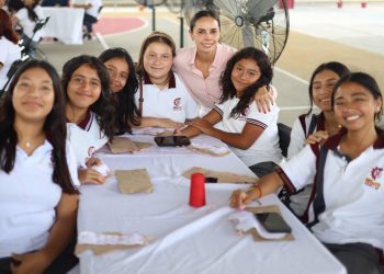Cancún promueve el cuidado de la salud femenina con productos ecológicos
