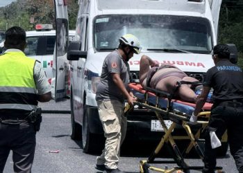 accidente mujer moto tulum