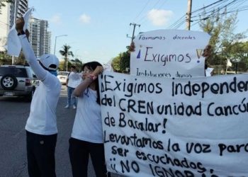 PROTESTA CANCUN Centro Regional de Educación Normal de Cancún