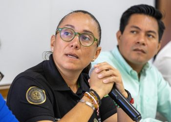 «Gobierno de Estefanía Mercado lanza operativo con empresas para arreglar coladeras y tapiales en Playa del Carmen»