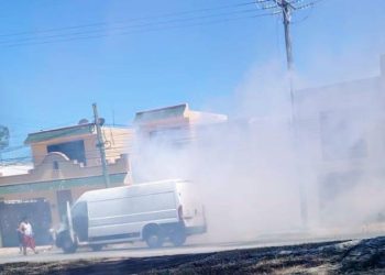 incendio en Chetumal, fuego en avenida Insurgentes