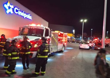 incendio en Cinépolis Villas del Sol