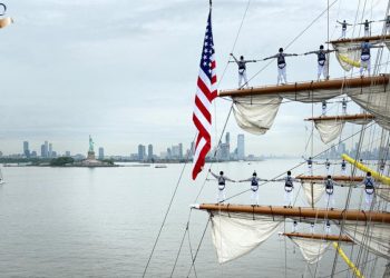 Buque escuela Cuauhtémoc visita Nueva York