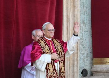 Cardenales eligen a un papa de corazón latinoamericano y en continuidad con Francisco