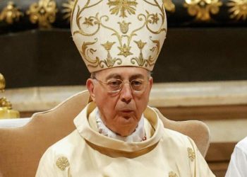 El cardenal Dominique Mamberti, la voz que desvelará al mundo el nuevo papa