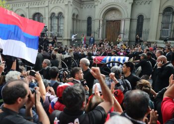 El féretro de José Mujica llega al Palacio Legislativo de Montevideo para su velorio