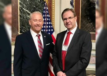 Esteban Moctezuma felicita a Ron Johnson tras asumir como embajador de EE.UU. en México