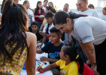 Estefanía Mercado convierte la Plaza 28 de Julio en el corazón de la infancia con más de 5 mil niñas y niños celebrando su día