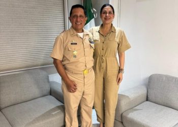 Estefanía Mercado fortalece coordinación con la Marina para garantizar la seguridad y reforzar la limpieza del sargazo en Playa del Carmen