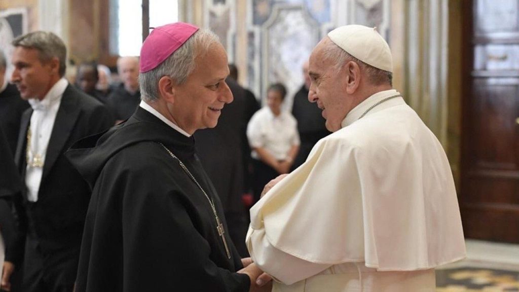 Cardenal peruano Pedro Barreto aseguró que le "echó el ojo" a Prevost para que el Espíritu Santo guiará a los cardenales a elegirlo