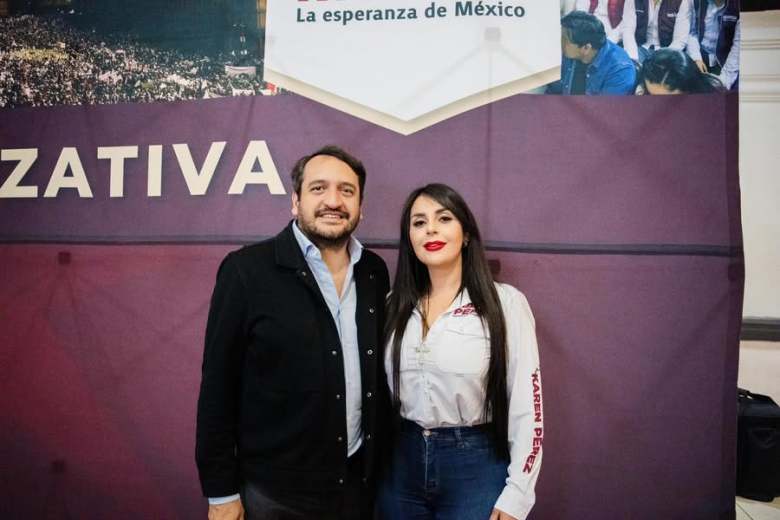 Karen Pérez Herrera con Andy López Beltrán, hijo de AMLO