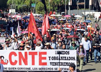 Megamarcha de maestros en CDMX este 15 de mayo; CNTE coloca plantón en el Zócalo