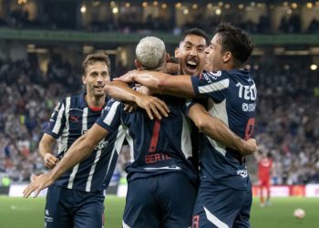Pachuca empata sin goles al América mientras Monterrey somete al Toluca