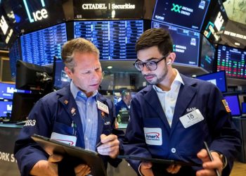 Siguen mercados en vilo por guerra comercial de Estados Unidos