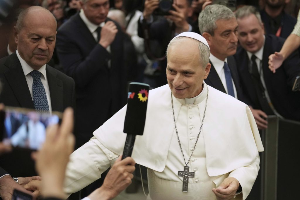 SIP expresó su respaldo al mensaje del papa León XIV sobre rechazar la polarización informativa y liberar a periodistas detenidos en el mundo