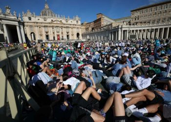 Vaticano apagará la telefonía móvil para aislar el cónclave