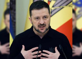 Zelenski informa a Trump sobre la guerra y expresa disponibilidad a una tregua mayor