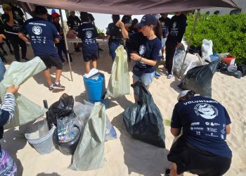 limpesa en playa de cancun