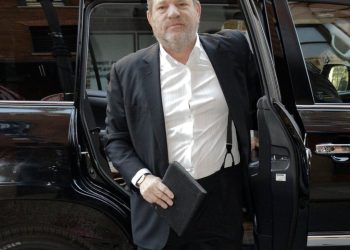 Harvey Weinstein seguirá enfrentando cargos por agresión sexual