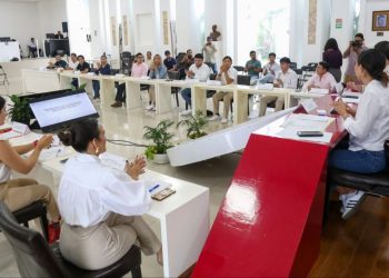 «Estefanía Mercado fortalece el vínculo con juventudes de Playa del Carmen»