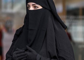 Kazajistán prohíbe el uso de niqab