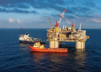 —Precio del petróleo sube 11% tras conflicto entre Israel e Irán