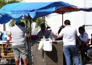regularización de comerciantes, programa de credencialización, vendedores vía pública Cancún,