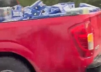 Volcadura de tráiler, Tráiler con cervezas, Rapiña de cerveza,