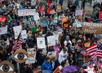 Calles de EE.UU. se llenan de masivas protestas contra el “autoritarismo” de Trump