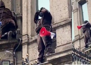 Colectivo feminista irrumpe en la Segop en demanda por el caso Holy Yash