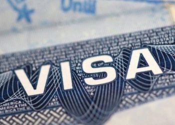 EE.UU. impone restricciones de visa a familias y colaboradores de narcos