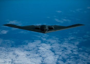 EE.UU. moviliza bombarderos B-2 hacia el Pacífico mientras Trump valora atacar Irán