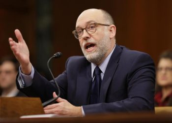 El Gobierno Trump no descarta usar una polémica maniobra para eludir al Congreso en materia de recortes