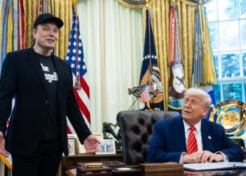 Elon Musk afirma que Donald Trump aparece en la lista de Jeffrey Epstein