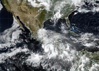 Huracán Erick se intensifica: alcanza la categoría 2