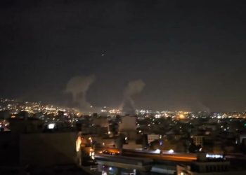 Israel anuncia que ha atacado Irán y declara el estado de emergencia en todo el país