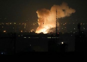 Israel ataca a Irán y cierra su espacio aéreo: explosiones en Teherán (VÍDEOS)