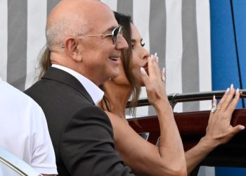 Jeff Bezos y Lauren Sánchez se dan el “sí” en exclusiva ceremonia en Venecia