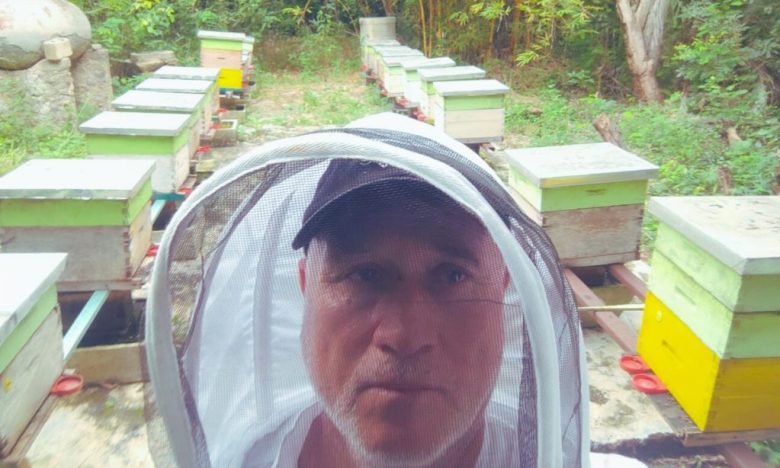 orge Jiménez Alvarado, tesorero de la cooperativa Miel de Flores Mayas