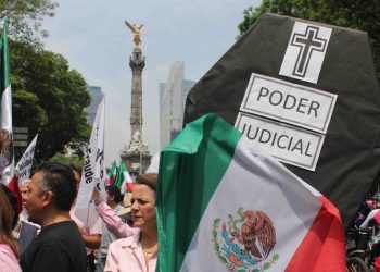 Marchan contra las elecciones del Poder Judicial en CDMX | Vídeo