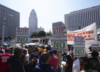 Masivas redadas antinmigrantes desatan enfrentamientos en Los Ángeles