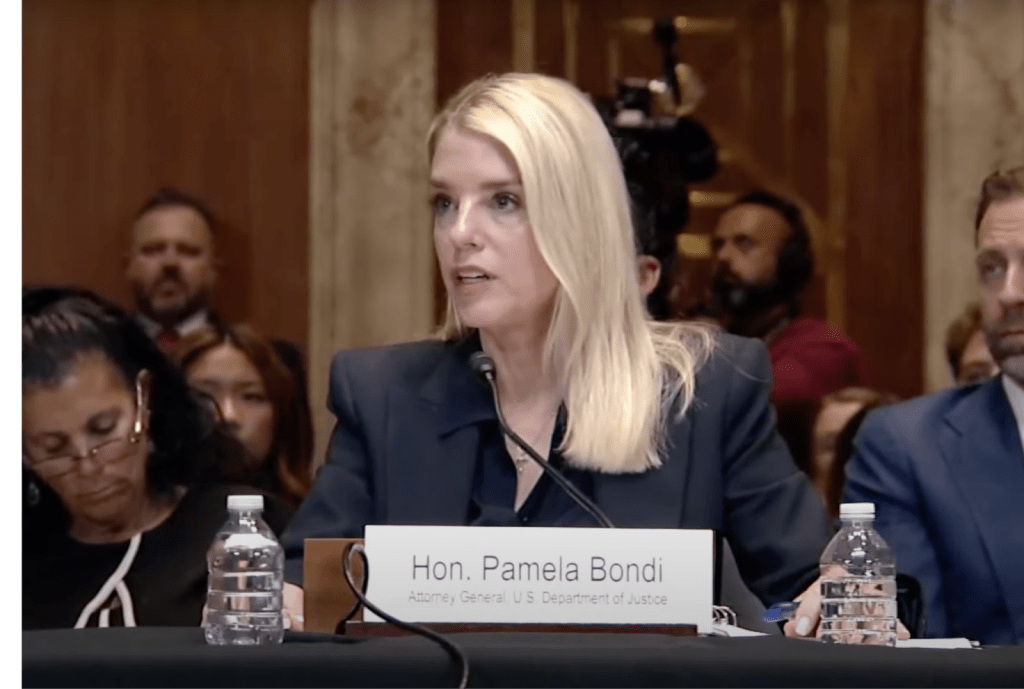 Pam Bondi, fiscal general de Estados Unidos, señaló a México como uno de los países que representan una amenaza para la seguridad nacional.