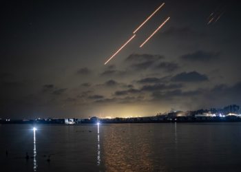 México evacúa a 18 nacionales de Irán a Azerbaiyán ante escalada del conflicto con Israel